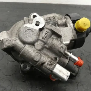 Szybka wysyłka Pompa wtryskowa BMW X1 F48 2 F45 F46 X2 F39 MINI 2.0D 0445010768